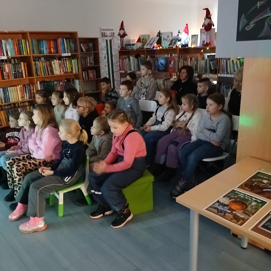 Ēnu teātris Vangažu pilsētas bibliotēkā 