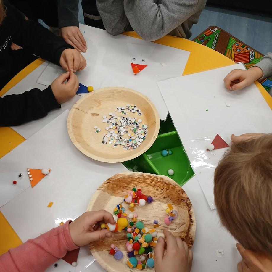 Ēnu teātris Vangažu pilsētas bibliotēkā 