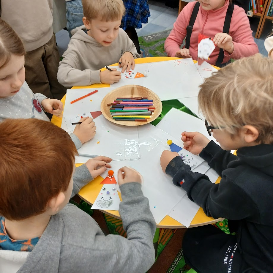 Ēnu teātris Vangažu pilsētas bibliotēkā 