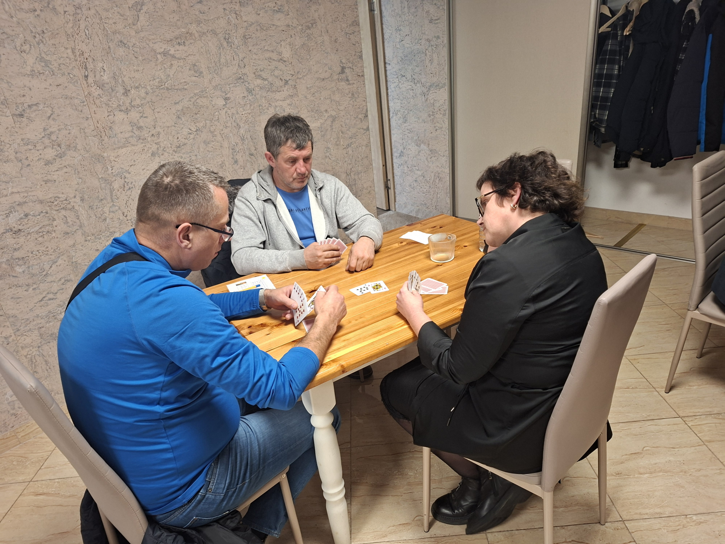 Ropažu pagasta čempionāta zolītē, spēlētāji pie galda