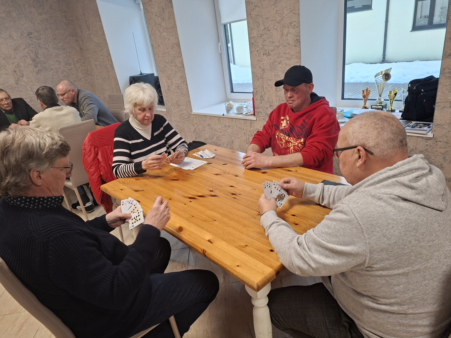 Ropažu pagasta čempionāta zolītē, spēlētāji pie galda