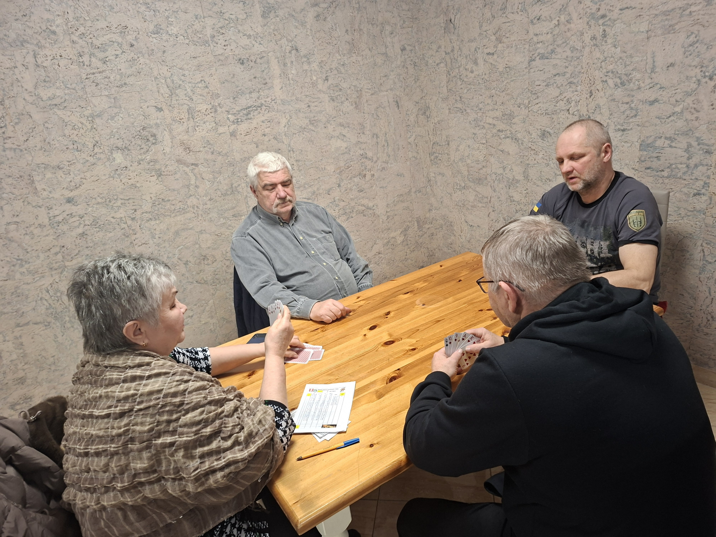 Ropažu pagasta čempionāta zolītē, spēlētāji pie galda