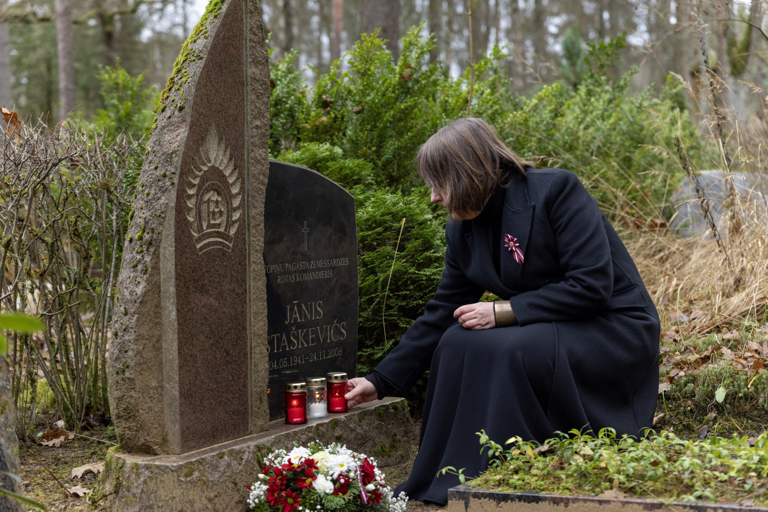 Priekšsēdētāja Signe Grūbe godina Lāčplēša kara ordeņa kavalierus