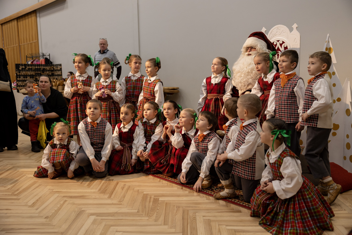 Ziemassvētku tirdziņš un sporta aktivitātes Ropažos