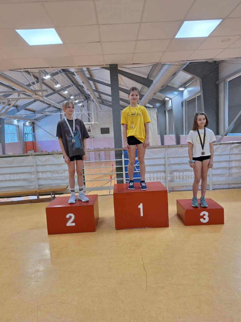 Jaunieši aktīvi iesaistās vispārējās fiziskās sagatavotības sacensībās