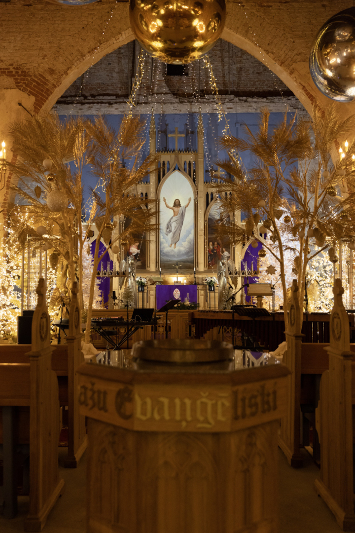 Gaismas dārzs Ropažu baznīcā