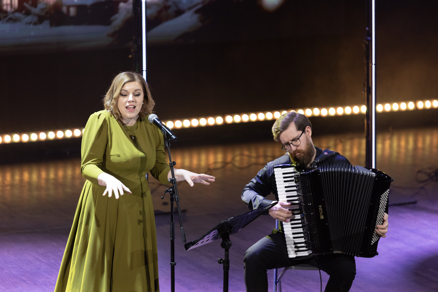 Ziemassvētku koncerts "Lūk, tādiem jābūt Ziemassvētkiem!" novada senioriem