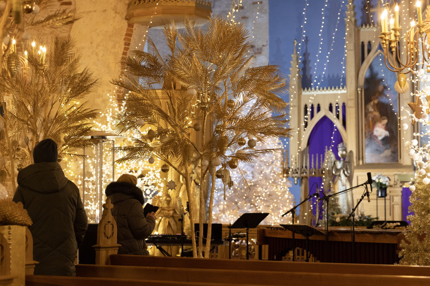 Gaismas dārzs Ropažu baznīcā