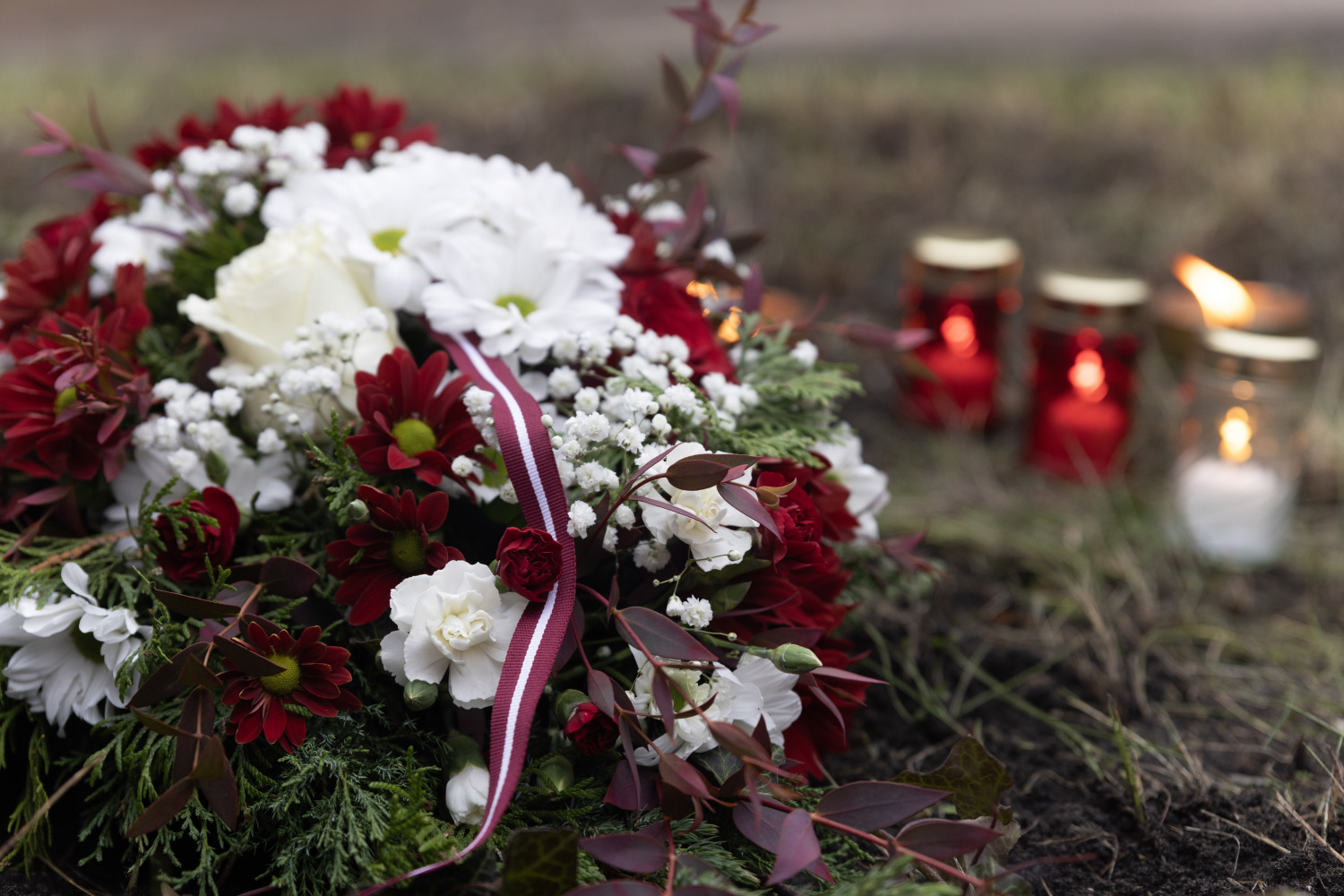Priekšsēdētāja Signe Grūbe godina Lāčplēša kara ordeņa kavalierus