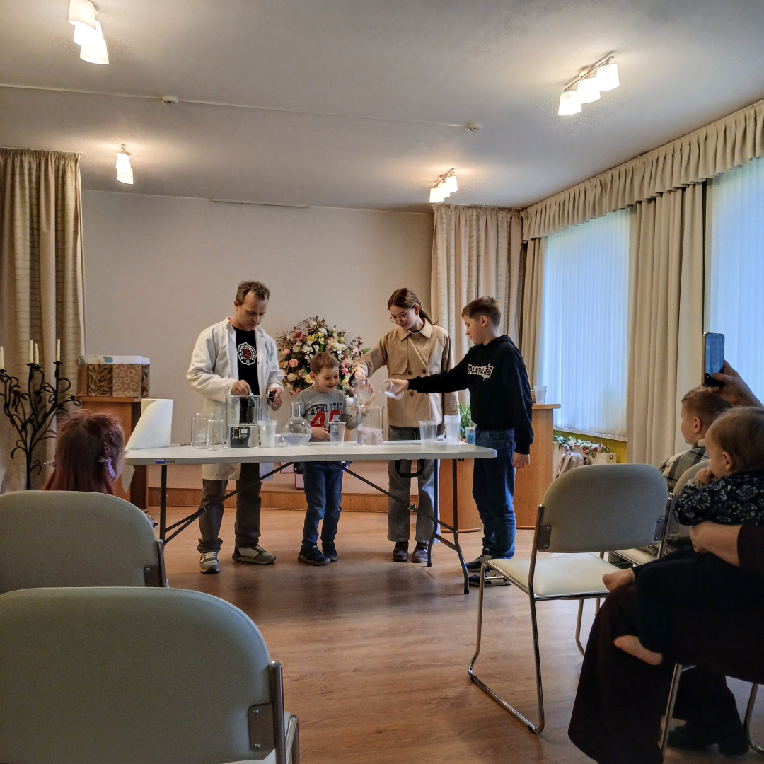 Vangažu pilsētas bibliotēkas Bērnu, jauniešu un vecāku žūrijas 2025. gada sezonas noslēgums