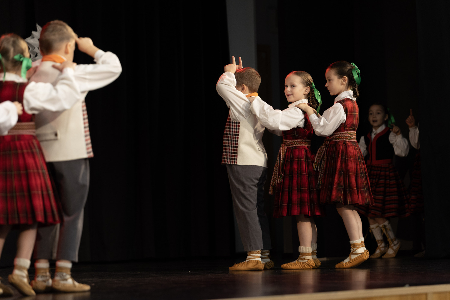 Ziemassvētku tirdziņš un sporta aktivitātes Ropažos