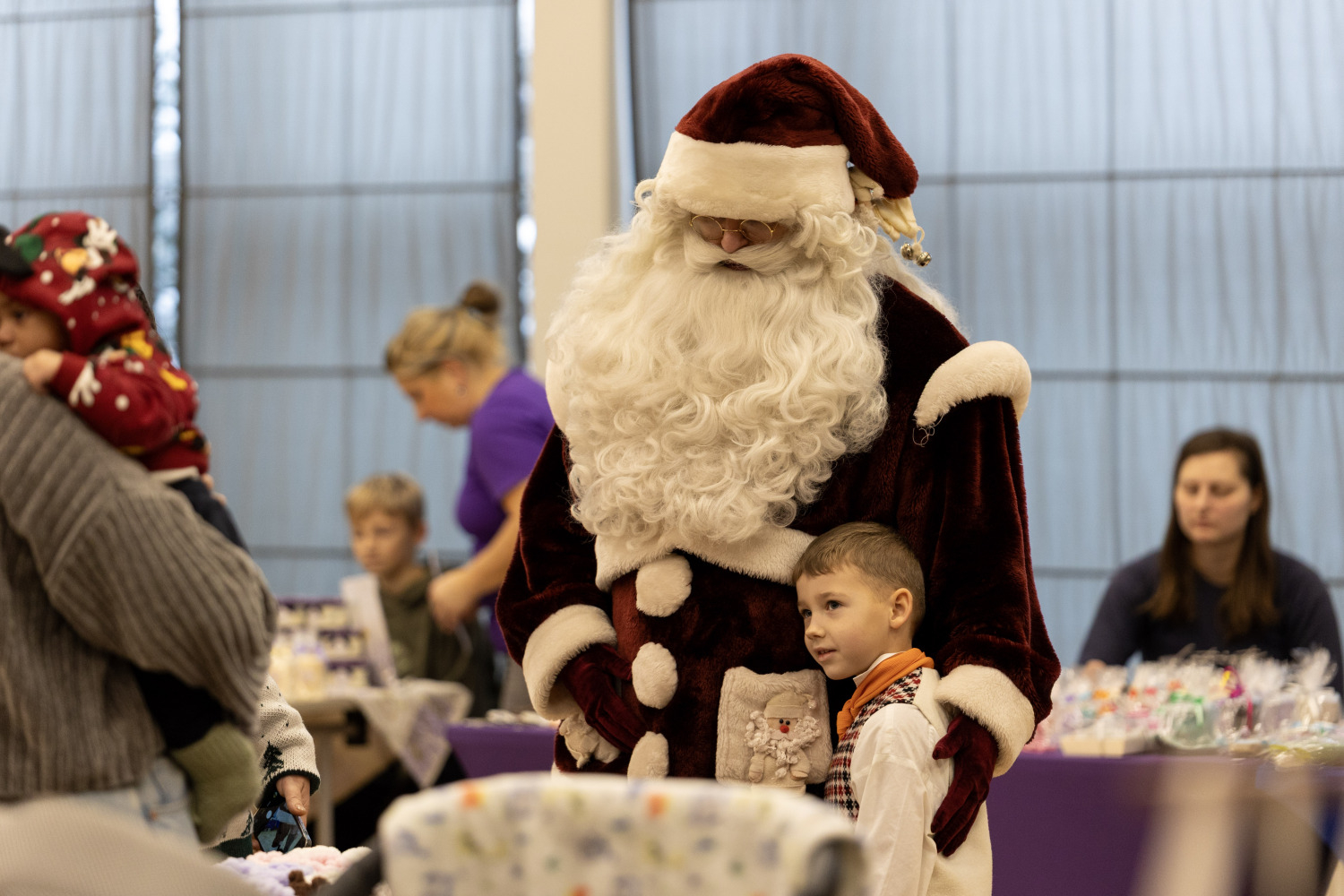 Ziemassvētku tirdziņš un sporta aktivitātes Ropažos