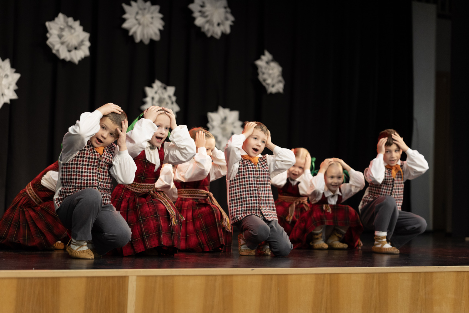 Ziemassvētku tirdziņš un sporta aktivitātes Ropažos