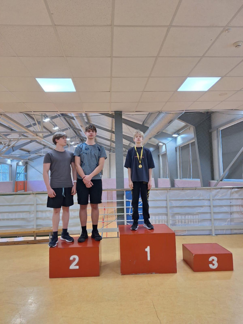 Jaunieši aktīvi iesaistās vispārējās fiziskās sagatavotības sacensībās