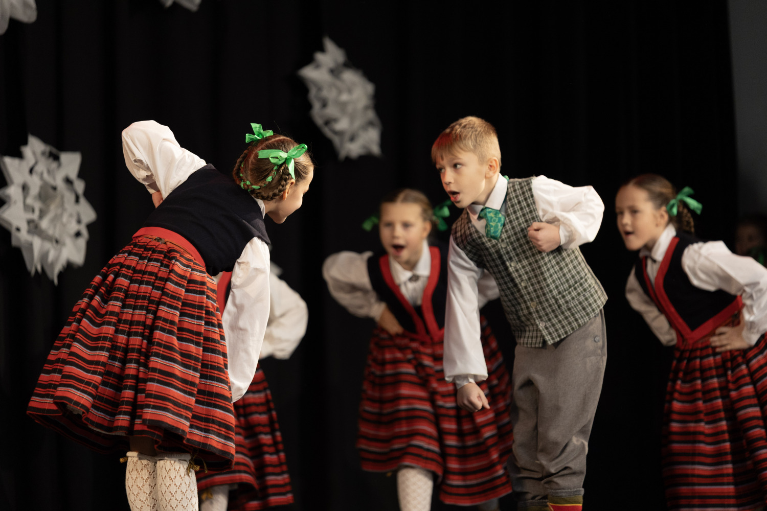 Ziemassvētku tirdziņš un sporta aktivitātes Ropažos