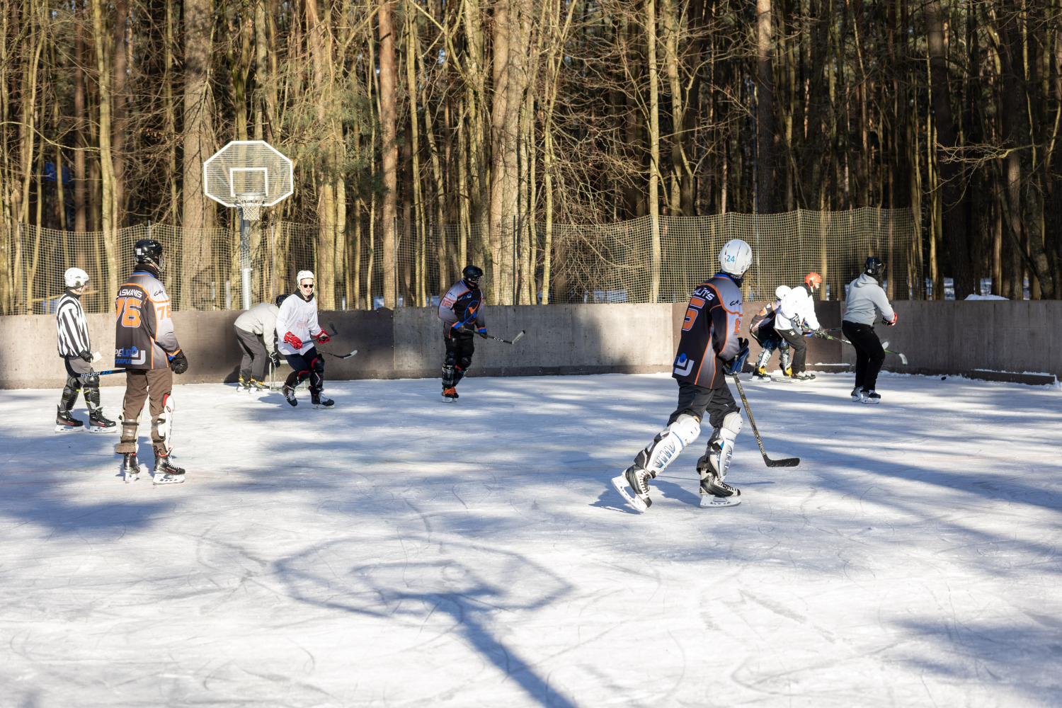 4x4 hokeja turnīrs Ulbrokā