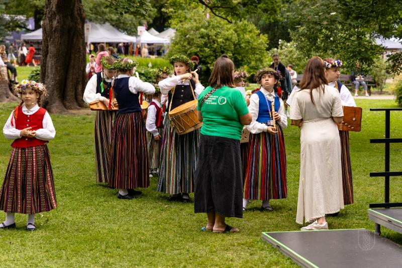 Svētki Vērmanes dārzā - Folkloras kopu programma