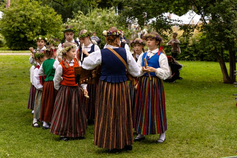 Svētki Vērmanes dārzā - Folkloras kopu programma