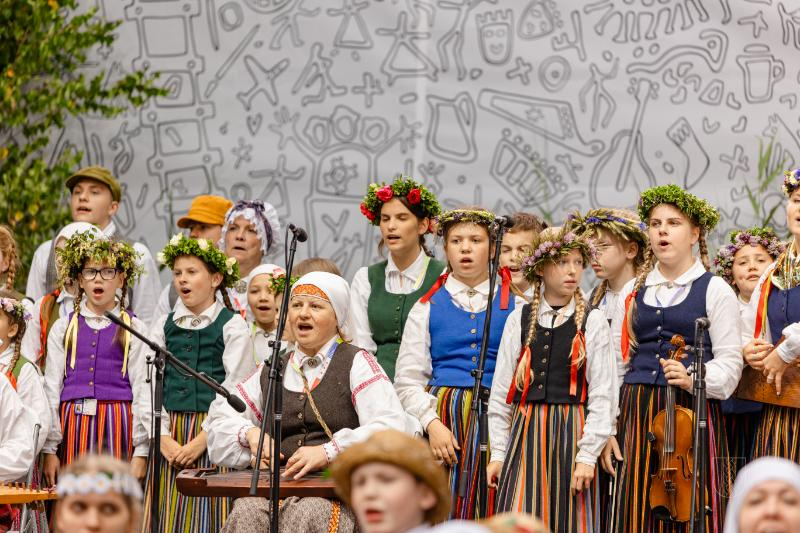 Svētki Vērmanes dārzā - Folkloras kopu programma