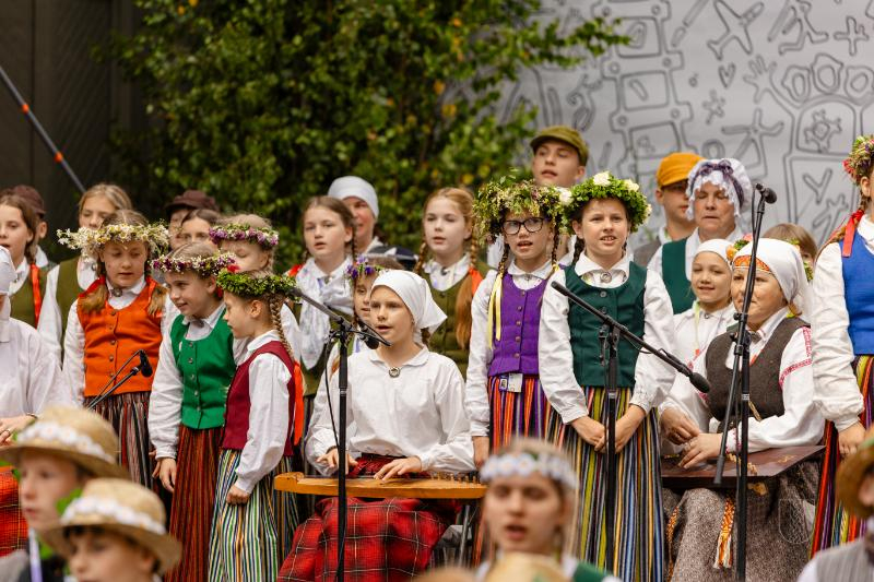 Svētki Vērmanes dārzā - Folkloras kopu programma