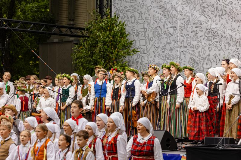 Svētki Vērmanes dārzā - Folkloras kopu programma