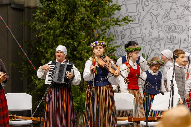 Svētki Vērmanes dārzā - Folkloras kopu programma