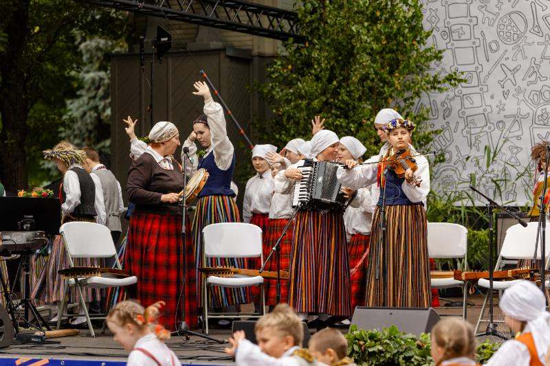Svētki Vērmanes dārzā - Folkloras kopu programma