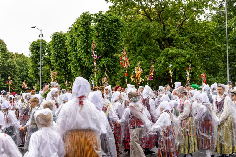 XIII Latvijas Skolu jaunatnes dziesmu un deju svētki