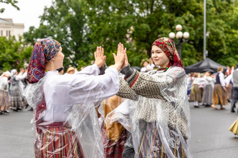 XIII Latvijas Skolu jaunatnes dziesmu un deju svētki