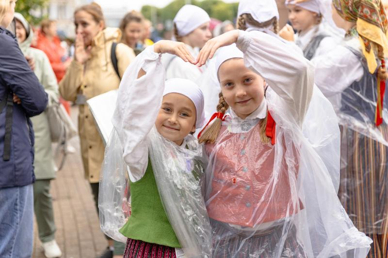 XIII Latvijas Skolu jaunatnes dziesmu un deju svētki