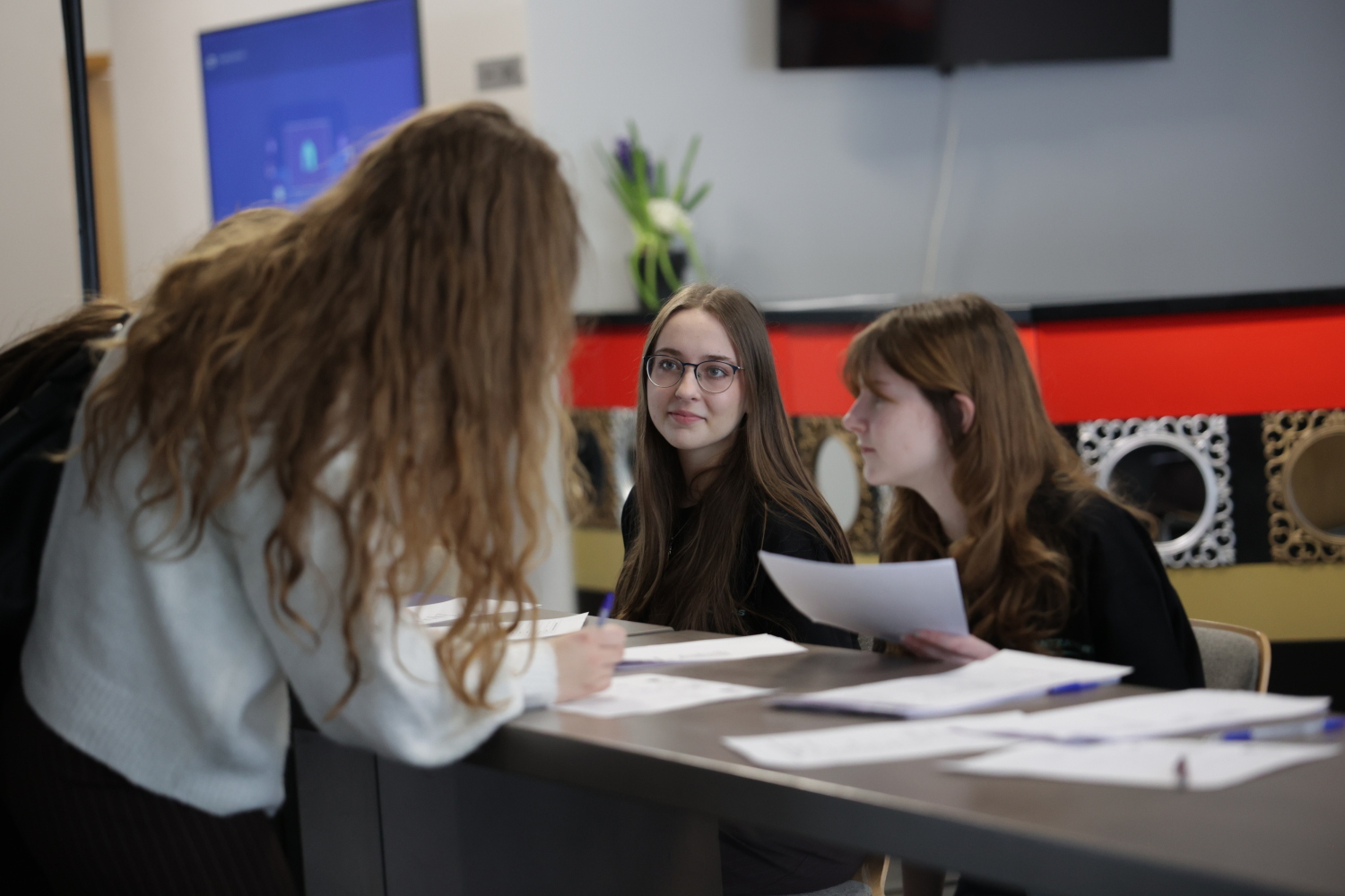 Pasniegtas "Ropažu novada Jauniešu gada balvas"