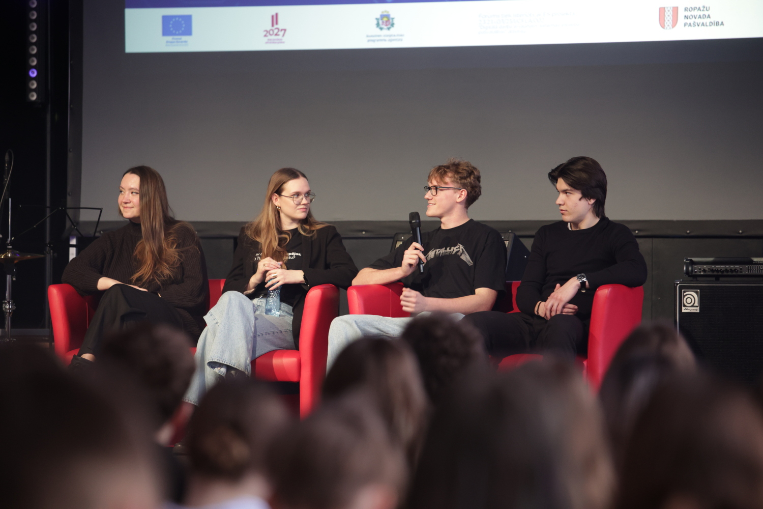 Pasniegtas "Ropažu novada Jauniešu gada balvas"