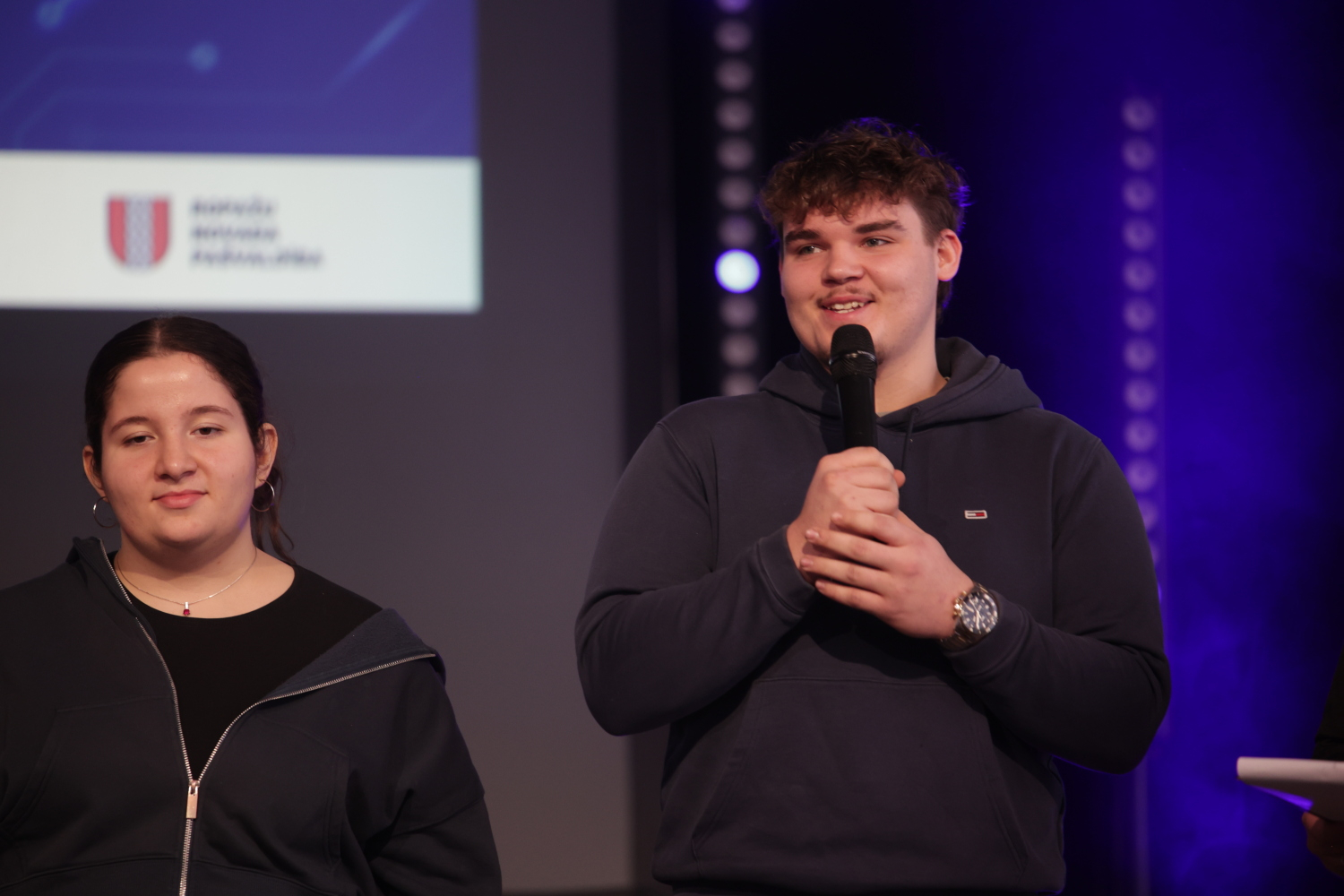 Pasniegtas "Ropažu novada Jauniešu gada balvas"