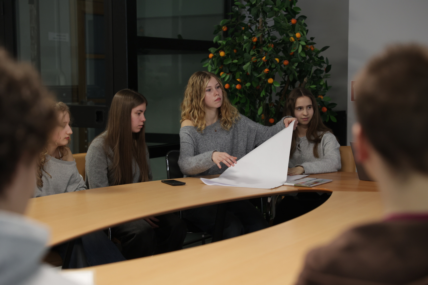 Pasniegtas "Ropažu novada Jauniešu gada balvas"