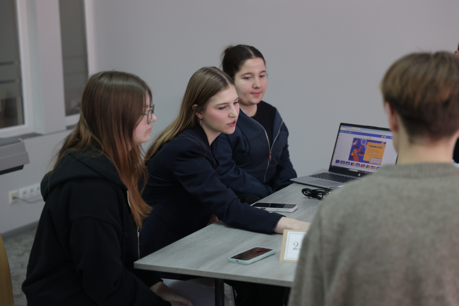 Pasniegtas "Ropažu novada Jauniešu gada balvas"