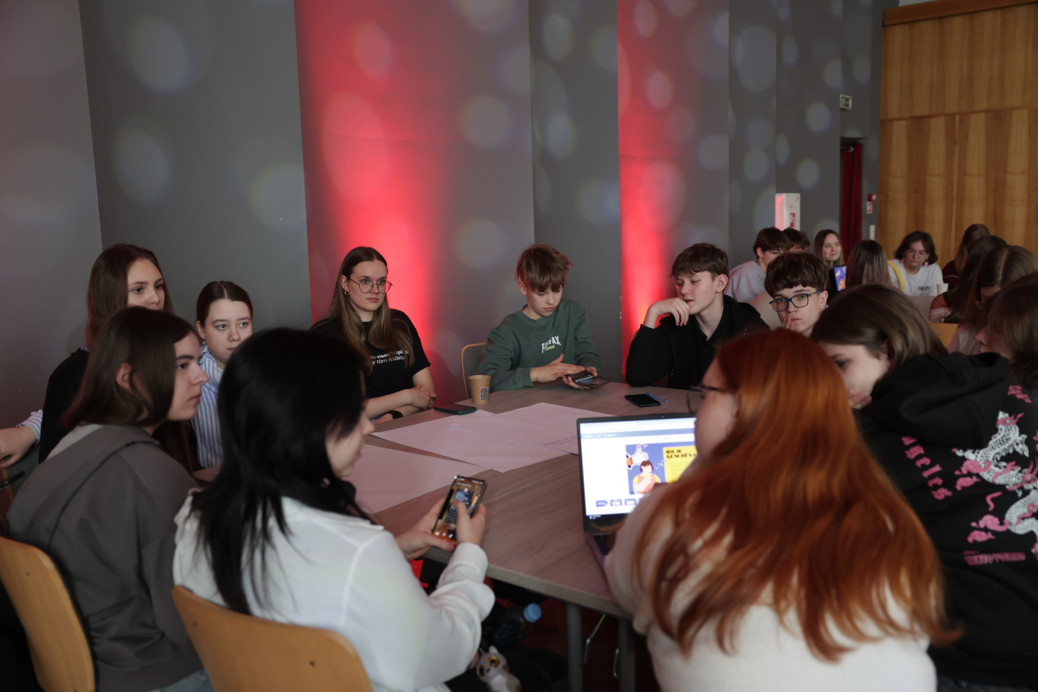 Pasniegtas "Ropažu novada Jauniešu gada balvas"