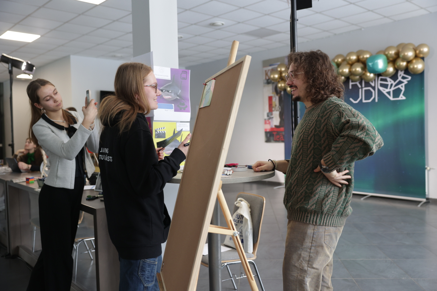 Pasniegtas "Ropažu novada Jauniešu gada balvas"