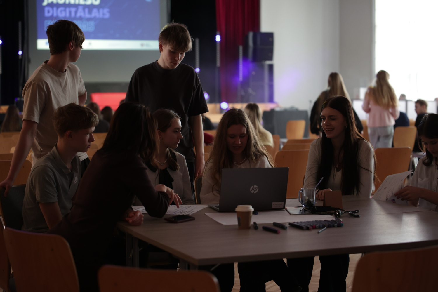 Pasniegtas "Ropažu novada Jauniešu gada balvas"