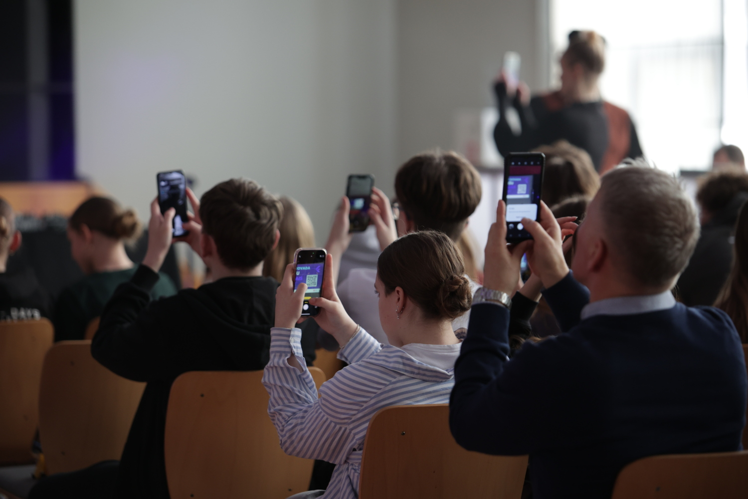 Pasniegtas "Ropažu novada Jauniešu gada balvas"