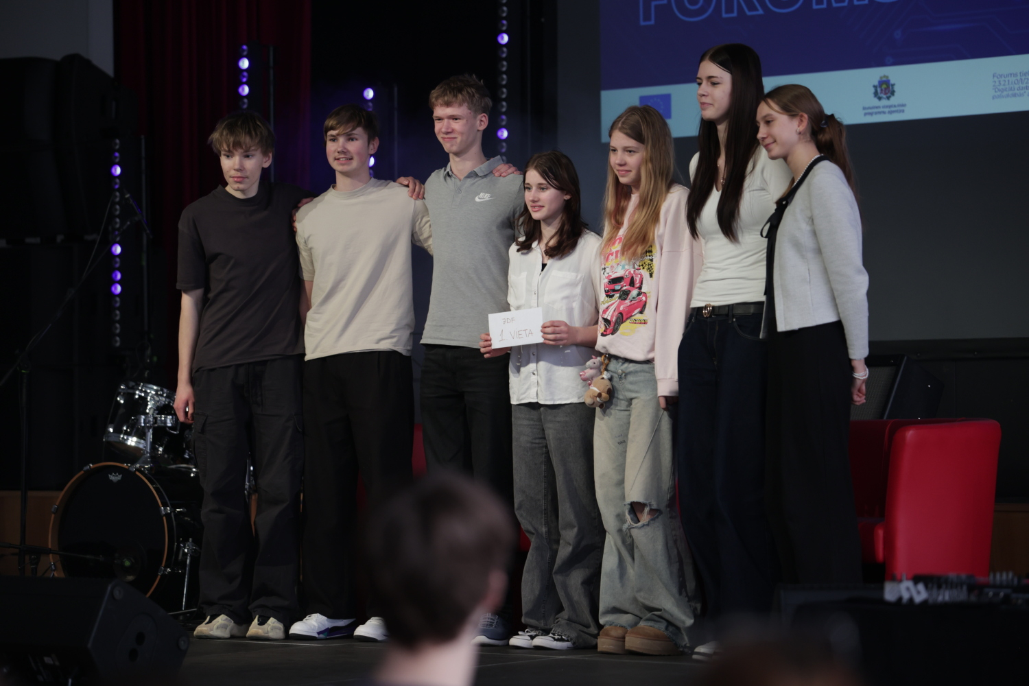 Pasniegtas "Ropažu novada Jauniešu gada balvas"