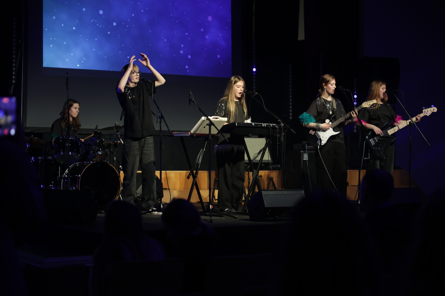 Pasniegtas "Ropažu novada Jauniešu gada balvas"