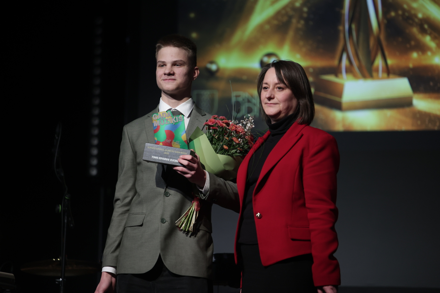 Pasniegtas "Ropažu novada Jauniešu gada balvas"