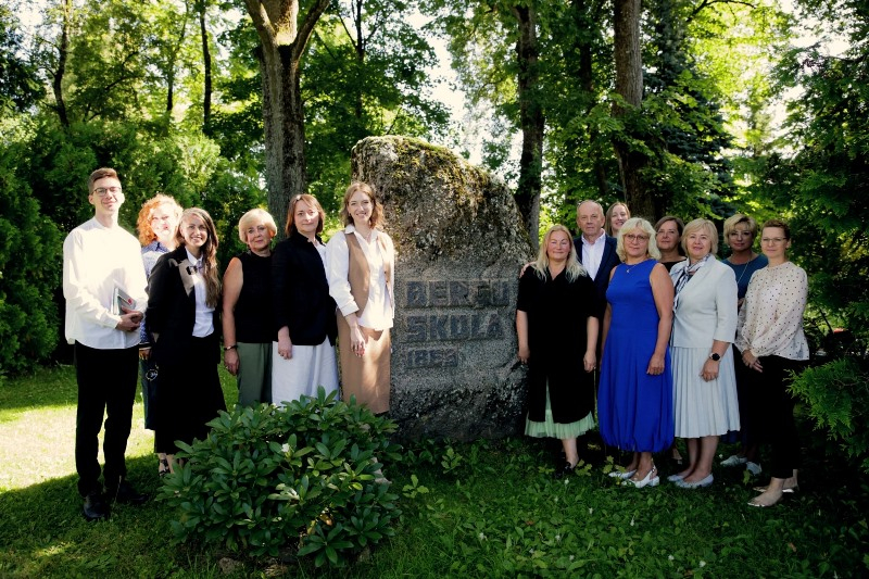 Kultūras ministre viesojas Ropažu novadā