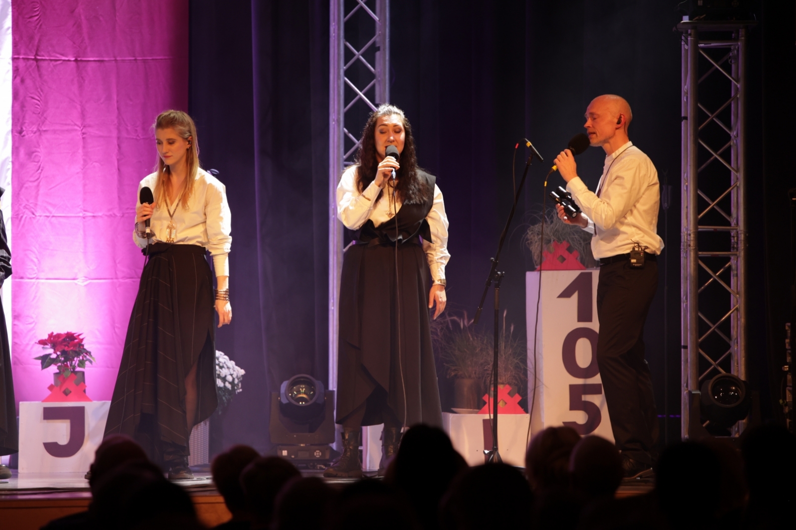 Valsts svētku koncerts Vangažu Kultūras namā, grupa " Latvian Voices", 17.11.2023.