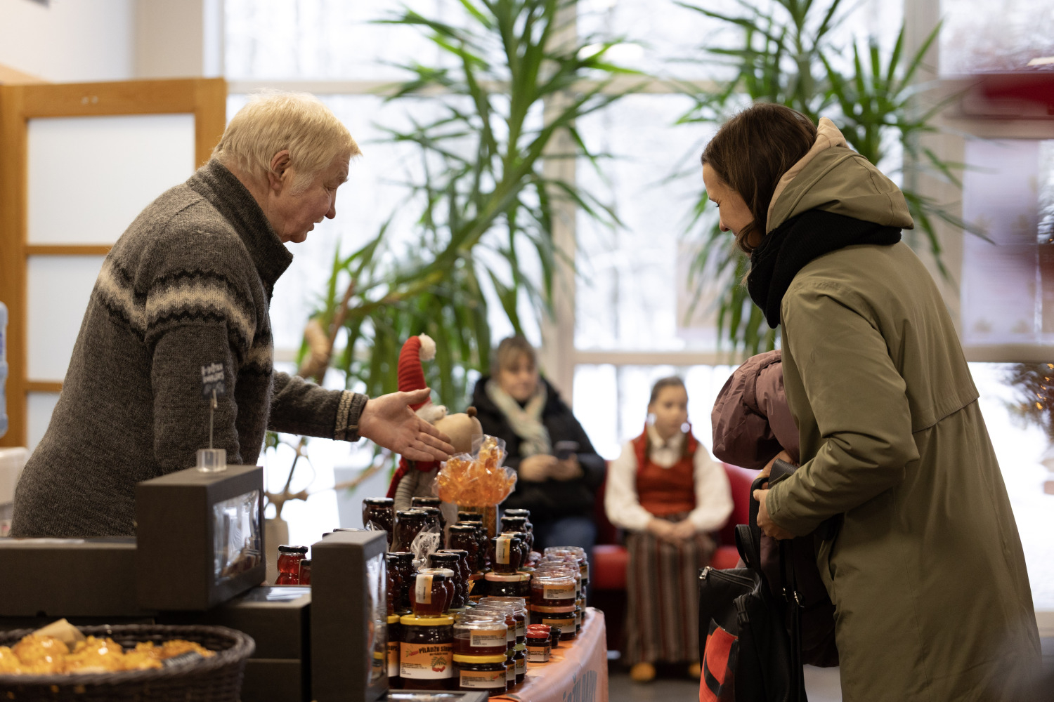 Ziemassvētku tirdziņš un sporta aktivitātes Ropažos
