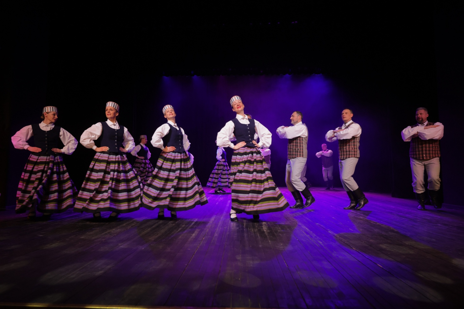 Deju koncerts "Eima visi danci vest"