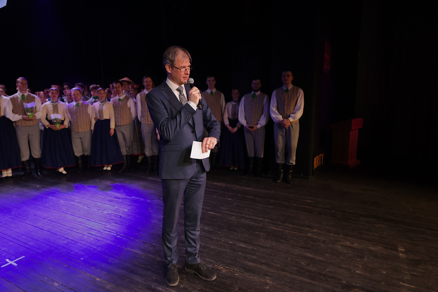 Tautas deju koncerts "Nopietni pa jokam ceļojumā"