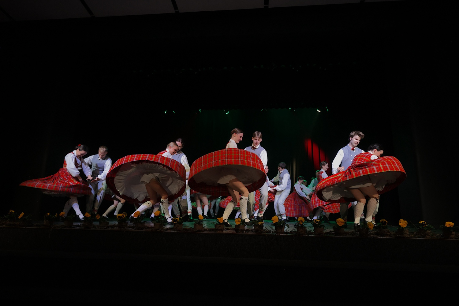 Koncerts "Sadancošana Berģos"