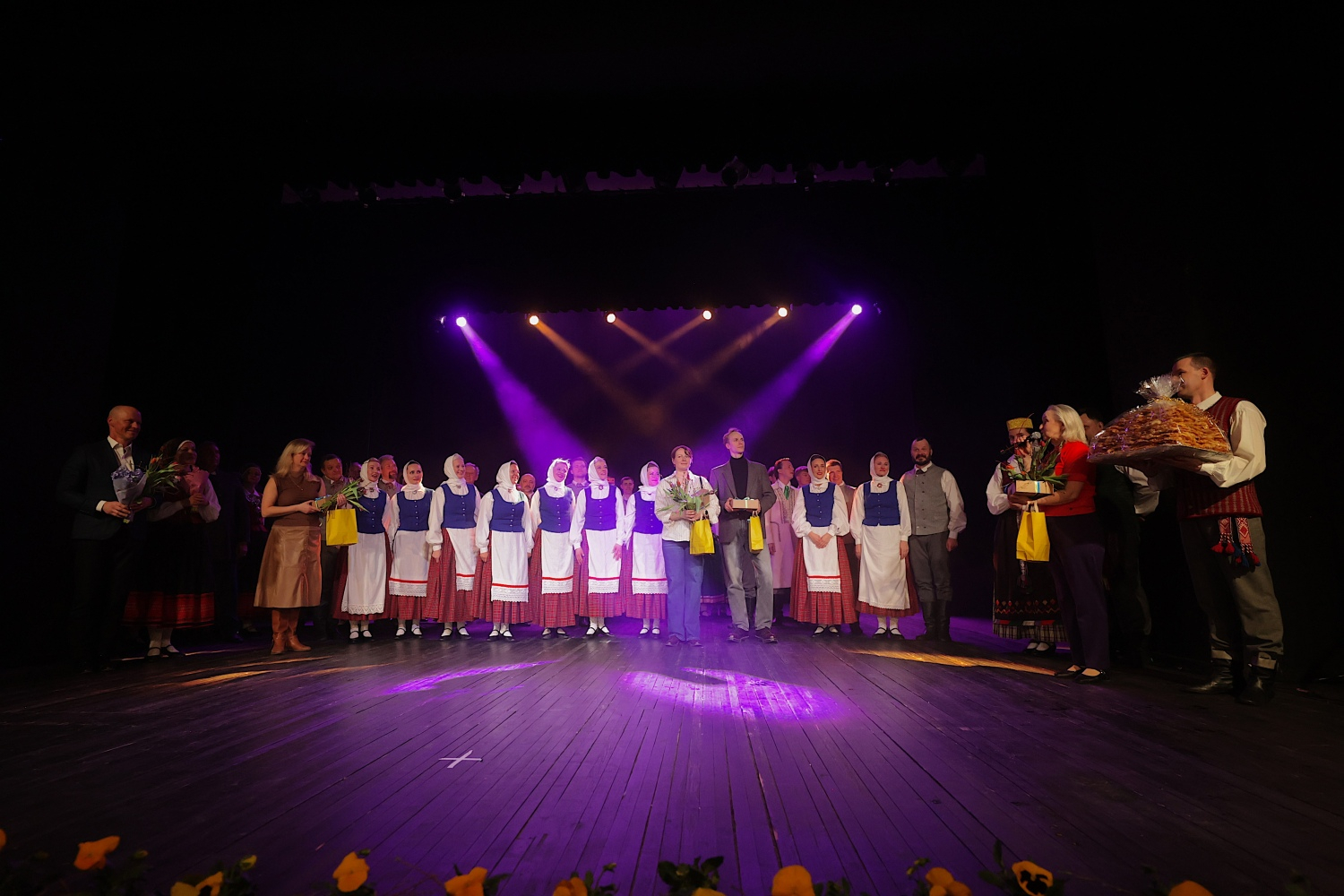 Koncerts "Sadancošana Berģos"