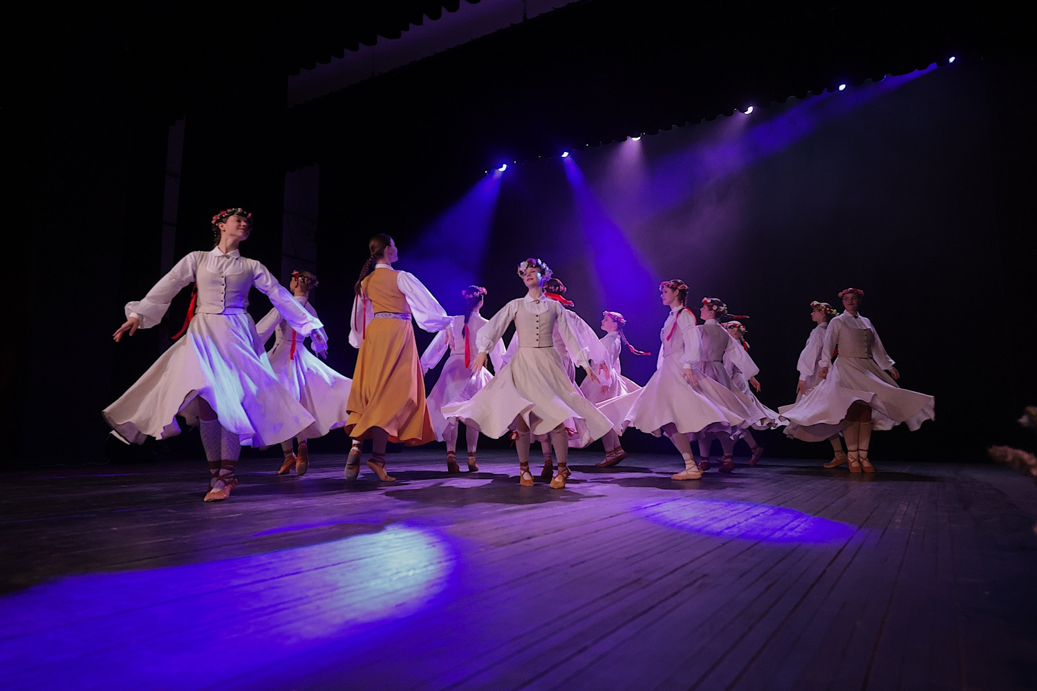 Deju koncerts "Eima visi danci vest"